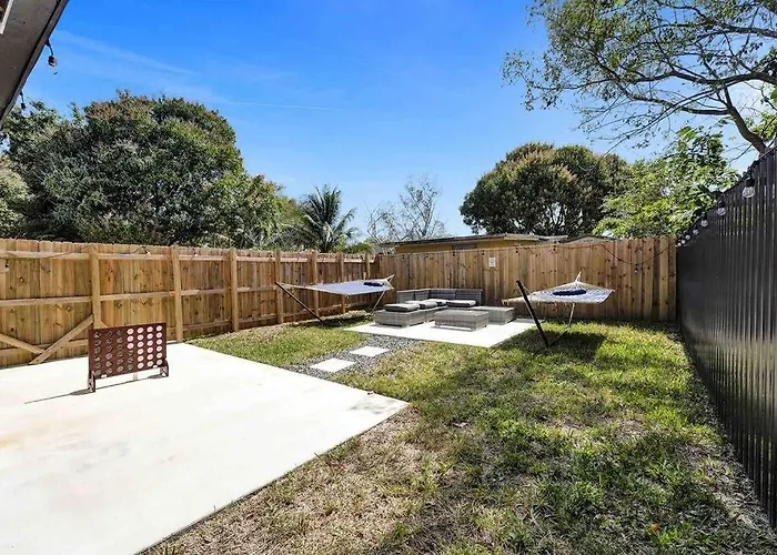 Newly Renovated/Near Sunny Isles Beach/Fre-Parking